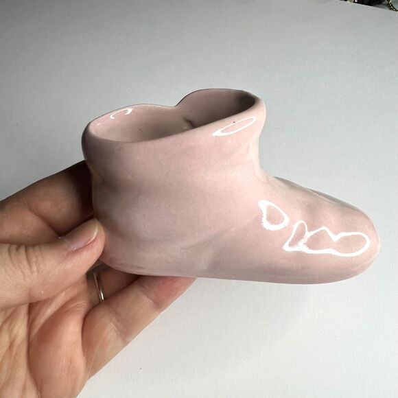 Vintage Collectible Miniature Baby Shoe Figurine Decoration Porcelain Pink - Picture 8 of 12